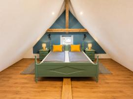 Bergauszeit Alte Post Ferienhaus im Allgäu mit Garten, Bach & Spielplatz, хотел в Неселванг