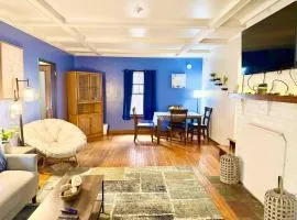 Group Stay Close to SU Walk to the Dome