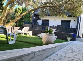 Apartmani PARDON, hotel a Pag