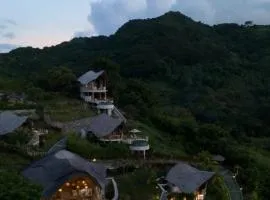 Green Poya - Luxury Eco Bambu Resort in South Lombok