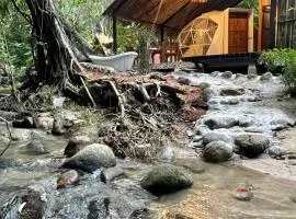 Baanmon Camping บ้านม่อนแค้มปิ้ง ร่อนพิบูลย์ นครศรีธรรมราช