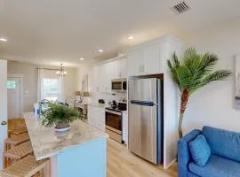 Dog-Friendly Home with WIFI and Washer-Dryer stunning lake views