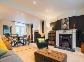 Cottage in central Porlock with garden & parking
