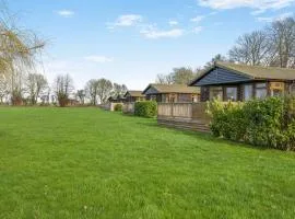 Athelington Lodge -Ash
