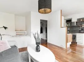 New Luxurious Cozy Furnished Apartment