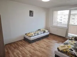 Apartmán pro 4 osoby, Chomutov CH1