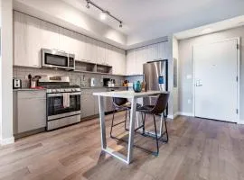Waterfront Luxury Living in Harbor Point