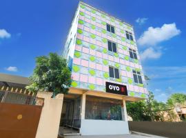 Hotel O The S2 INN، فندق في بوهفانيشفار