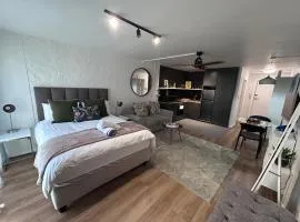 Greenpoint Chic Studio Apartment