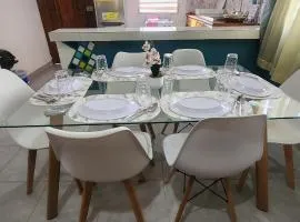 Room with air conditioning, minutes from the beach, pet friendly