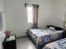 Room with air conditioning, minutes from the beach, pet friendly
