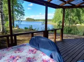 Lomasaaret Cottages