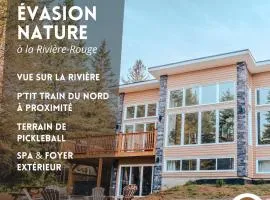 Modern Waterfront Cottage on the Rouge River & Spa