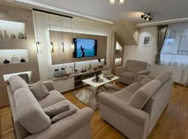 Apartment in Veternik Novi Sad, 3 Bedrooms, Up to 6 Guests