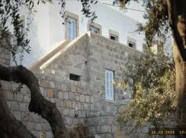 Charming Traditional Home in Patmos, E06