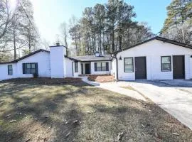 2 bedroom 20 min from downtown 4 beds
