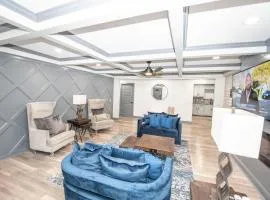 Spacious Dawsonville 4 bedrooms with 8 beds Sleeps 10 for Work crews and Large groups of friends and families