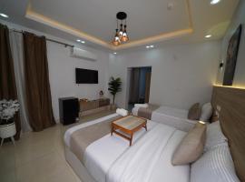 Triple garden view hotel, khách sạn ở Cairo