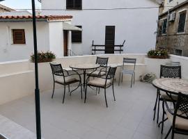 Guest House Emilio 1, Hotel in Split