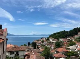 Villa Misa Apartments & Studios Lakeview