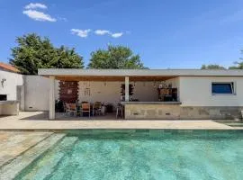Villa avec piscine - 10 pers. - FR-1-882-6