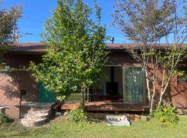 HOKKOMA Aso Garden Cottage庭付き一棟貸しコテージ – hotel w mieście Aso