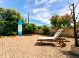 Beach Villa in San Giovanni, hotel di Posada