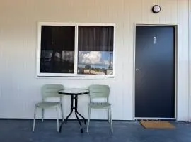 Pearly Shell Motel