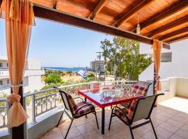 Spacious 2BR Apartment with Balconies, hotel en Kárpatos