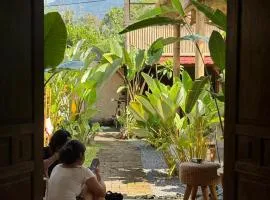 Social Ducks Hostel Borobudur