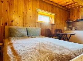 Stripeikių Bitė, hotel v destinaci Varniškės I
