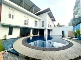 Hotel One Sixty