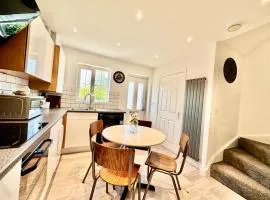 Modern 3 Bedroom Home in the Heart of Chesterfield