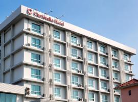 Christella Hotel Laemchabang, hotell i Si Racha