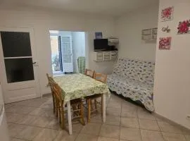 Le Soléna appartement climatisé au rez-de-chaussée dans le Vieux Menton