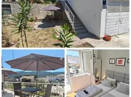 Oleas Stari Grad Hvar - Holiday House with garden and terrace - 2 Min to Sea