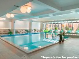 Alpine Line Studio with pool & spa