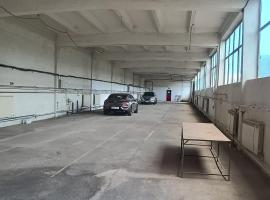parcare privata doar pentru autoturisme, hotel a Braşov