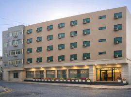 Viesnīca Hotel Apple Park - A Boutique Hotel with Free Airport Tranfer Ņūdeli