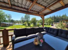 Vrijstaand luxe 6-persoons chalet met beschut en ruim terras aan bosrand