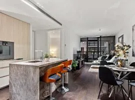 Albert Park Ultra Luxe Retreat With Pool Gym Parking