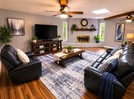 4BR 3 BA Retreat Near Randolph AFB Sleeps 8 Fast WiFi