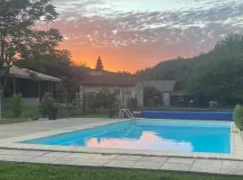 The French Hideaway Eymet - One Bedroom Apartment - Twin Or King Bed - Pool & Free Parking