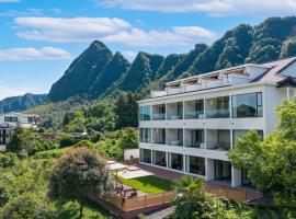 Zhangjiajie National Park Nvue Resorts Single Way Free Pick Up, Free Laundry Service – hotel w mieście Zhangjiajie