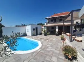 Vacation house with private pool near Trogir