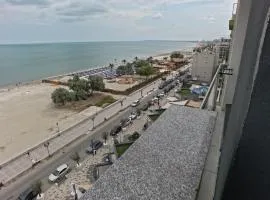 Mamaia Dream1 by CB SeaFront in Spa & Pools Resort