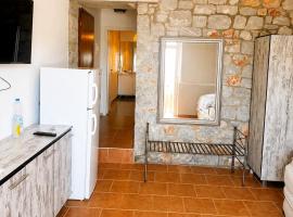 Lalloudes Hotel Mani, hotell sihtkohas Éxo Nímfion
