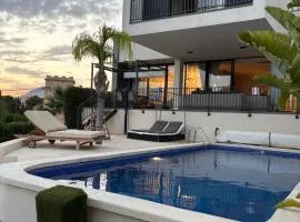 Villa Riviera
