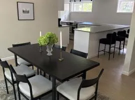 Modern 3BR With Big Kitchen & TV Rm