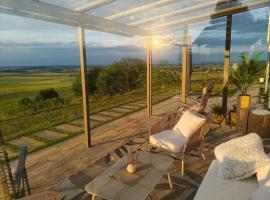 naturnahe Traumferienwohnung mit Panoramablick, hotel a Gnotzheim